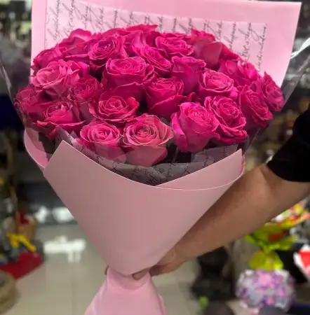 Букет из 31 розовой розы